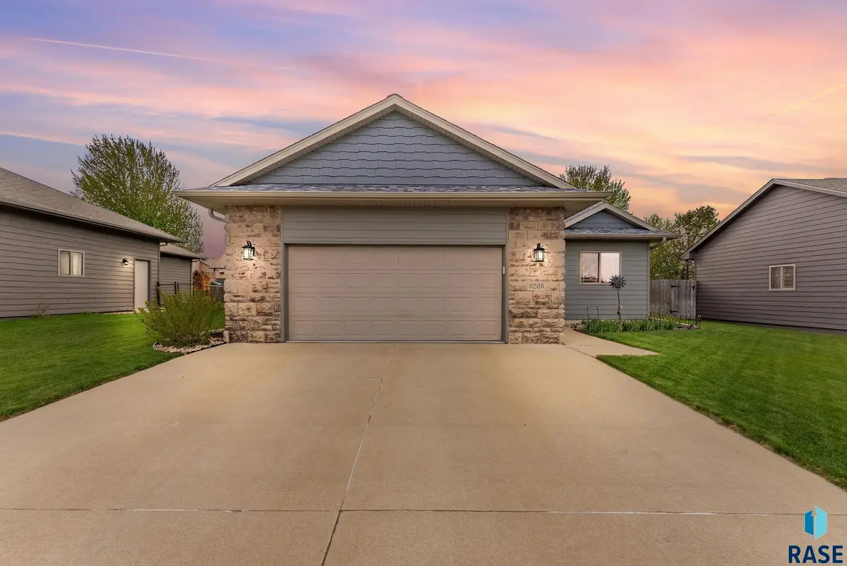 5205 S Sirocco Ave, Sioux Falls, SD 57108 - #1
