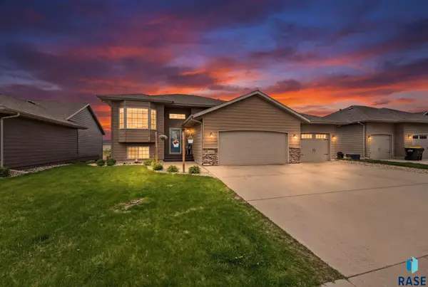 8008 W Wilson Dr, Sioux Falls, SD 57106
