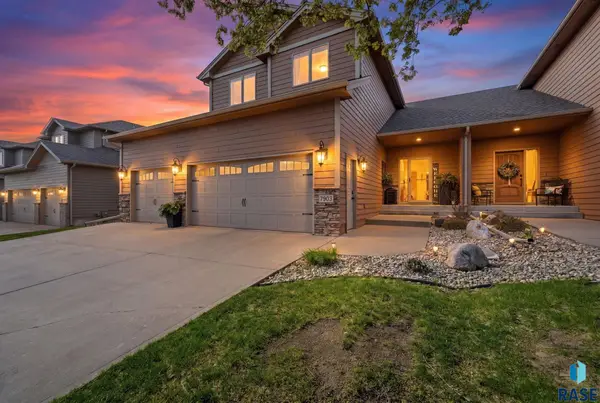 7303 S Grand Arbor Ct, Sioux Falls, SD 57108