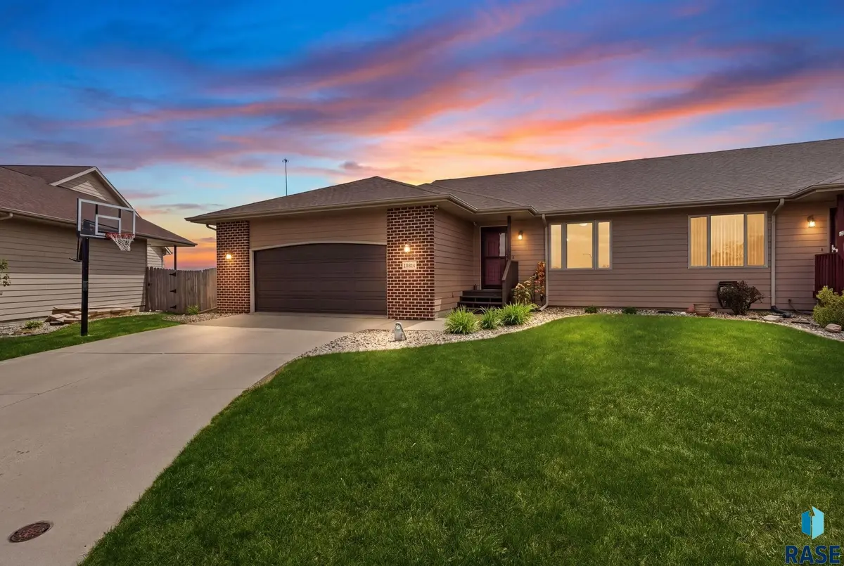 5904 S Mandy Cir, Sioux Falls, SD 57106 - #1