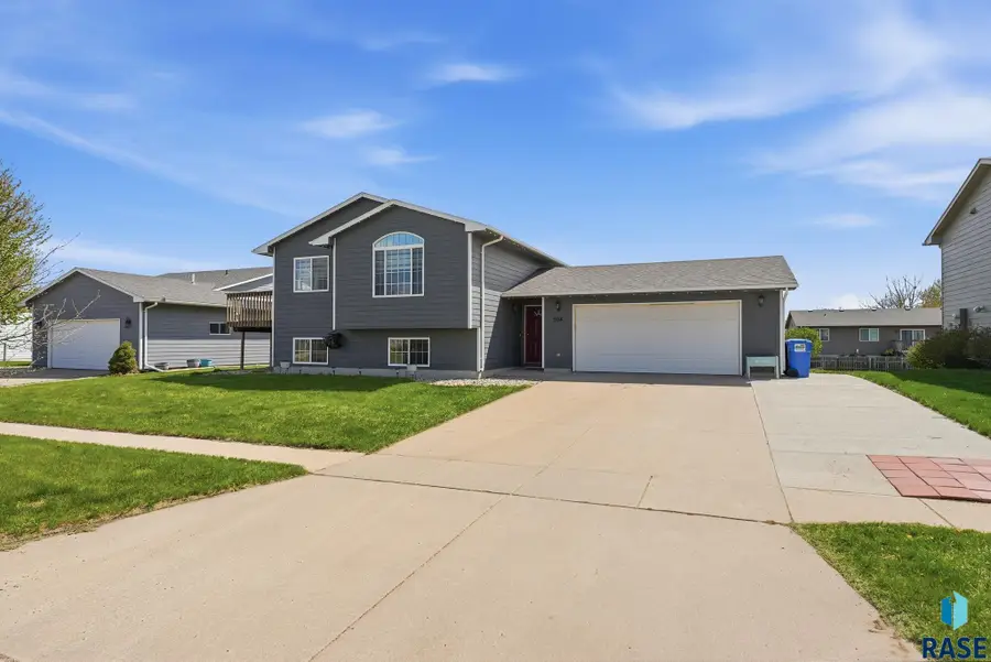 504 Tessa Ave, Hartford, SD 57033 - #3