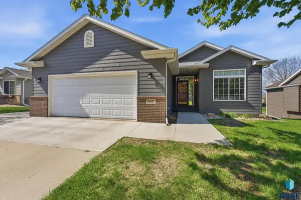 5601 W Pineridge Dr, Sioux Falls, SD 57107