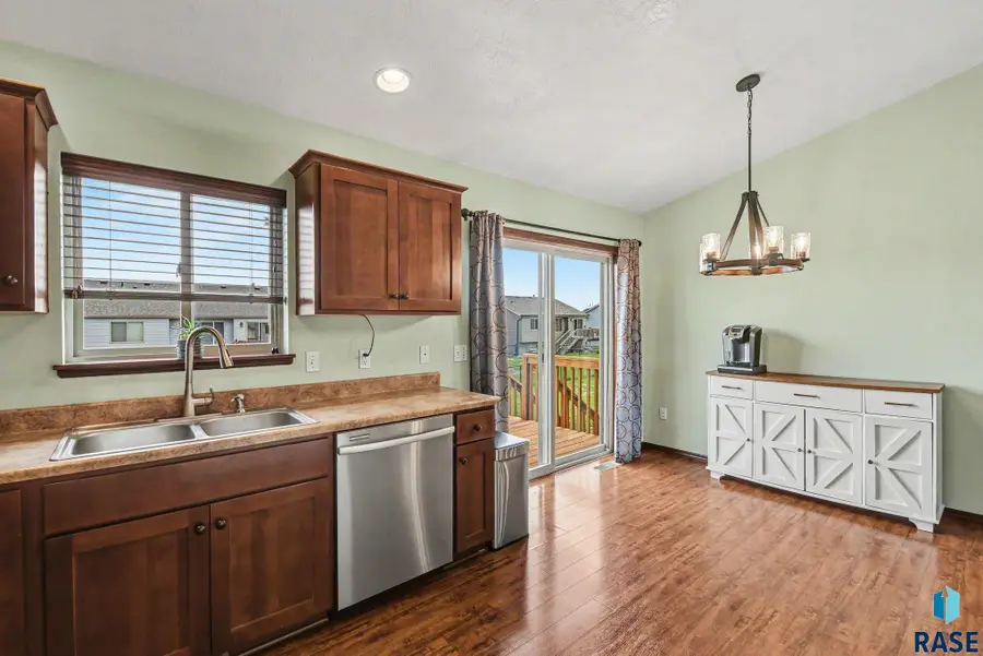 4612 S Wassom Ave, Sioux Falls, SD 57106 - #3