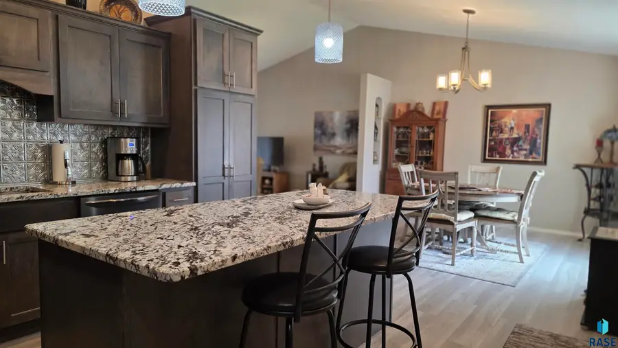 805 Jayme Cir, Sioux Falls, SD 57106 - #2