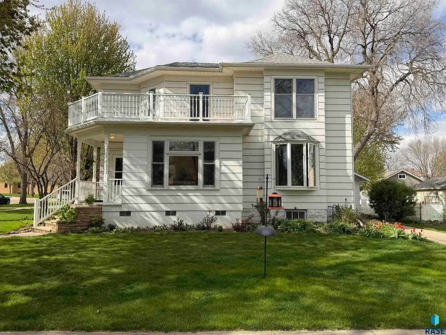 504 N Estey St, Luverne, MN 56156 - #2