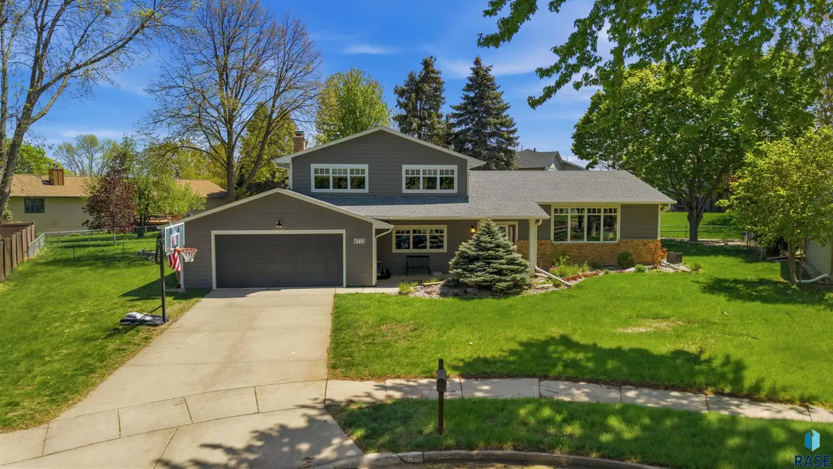 4712 S Birchwood Ave, Sioux Falls, SD 57103 - #1