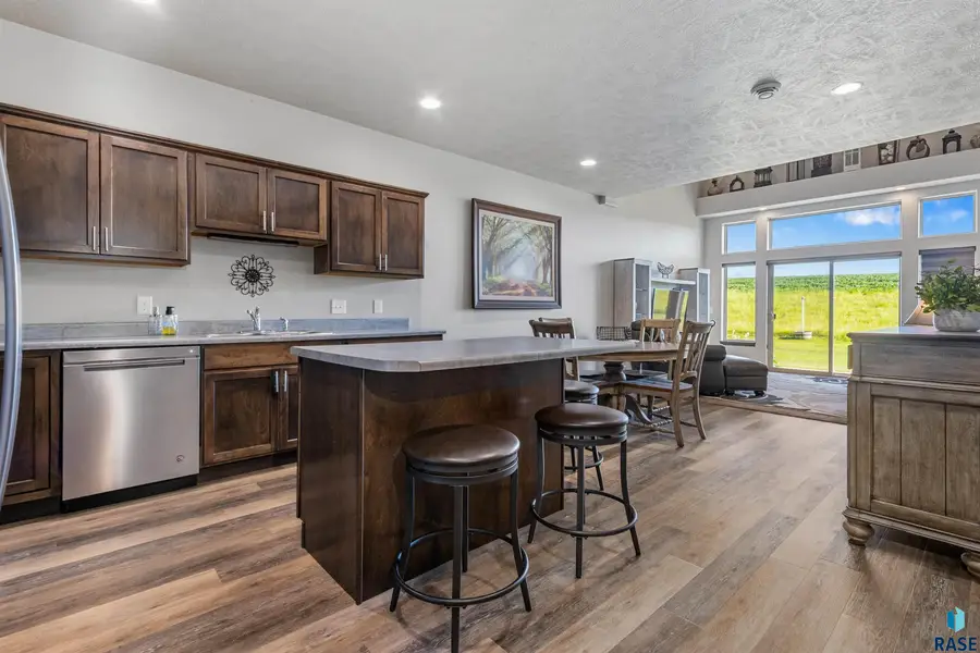 7416 E 45th St, Sioux Falls, SD 57110 - #2