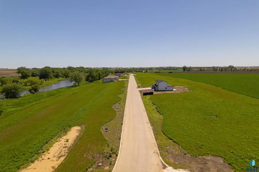 405 Mill Pond Rd, Rock Rapids, IA 51246 - #3