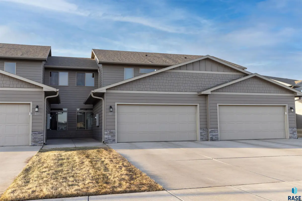 227 E Ivy Rd, Tea, SD 57064 - #1