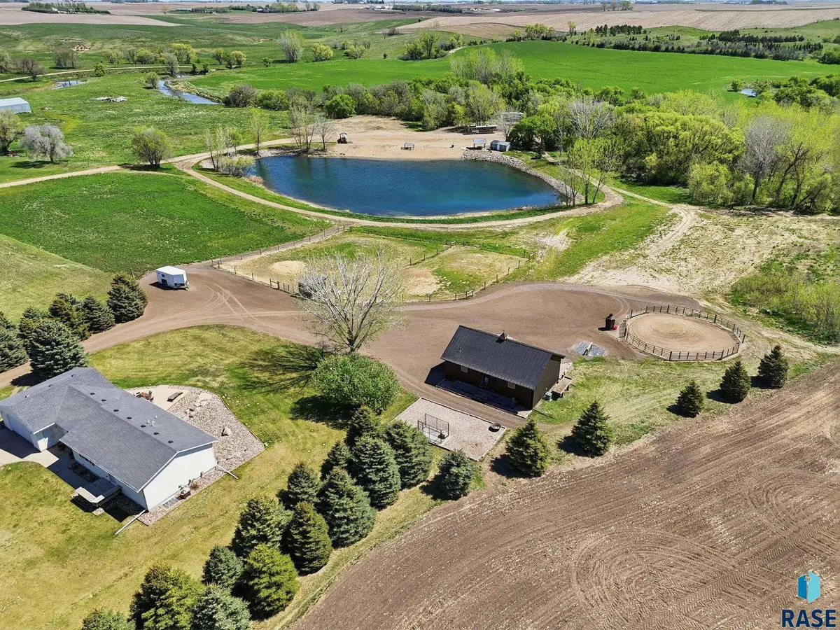 25882 Skunk Creek Ave, Hartford, SD 57033 - #1