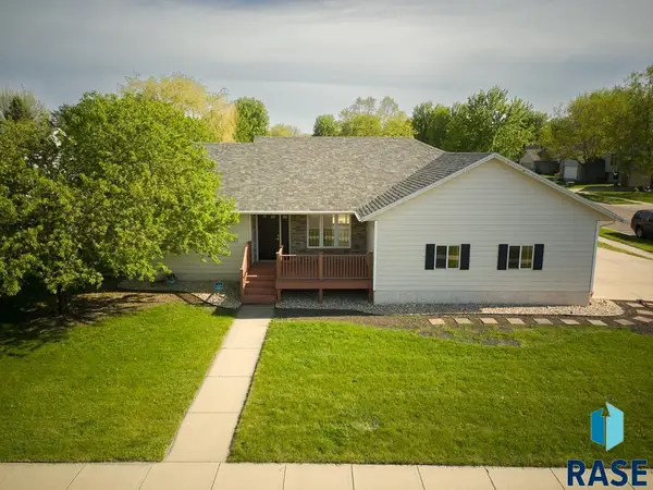 4421 E 38th St, Sioux Falls, SD 57103