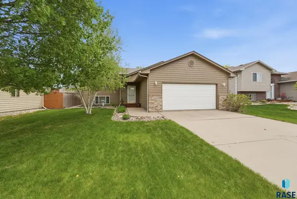 5605 W Rebecca St, Sioux Falls, SD 57106