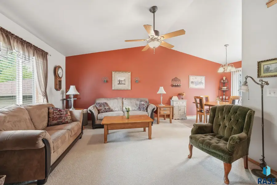 5605 W Rebecca St, Sioux Falls, SD 57106 - #3