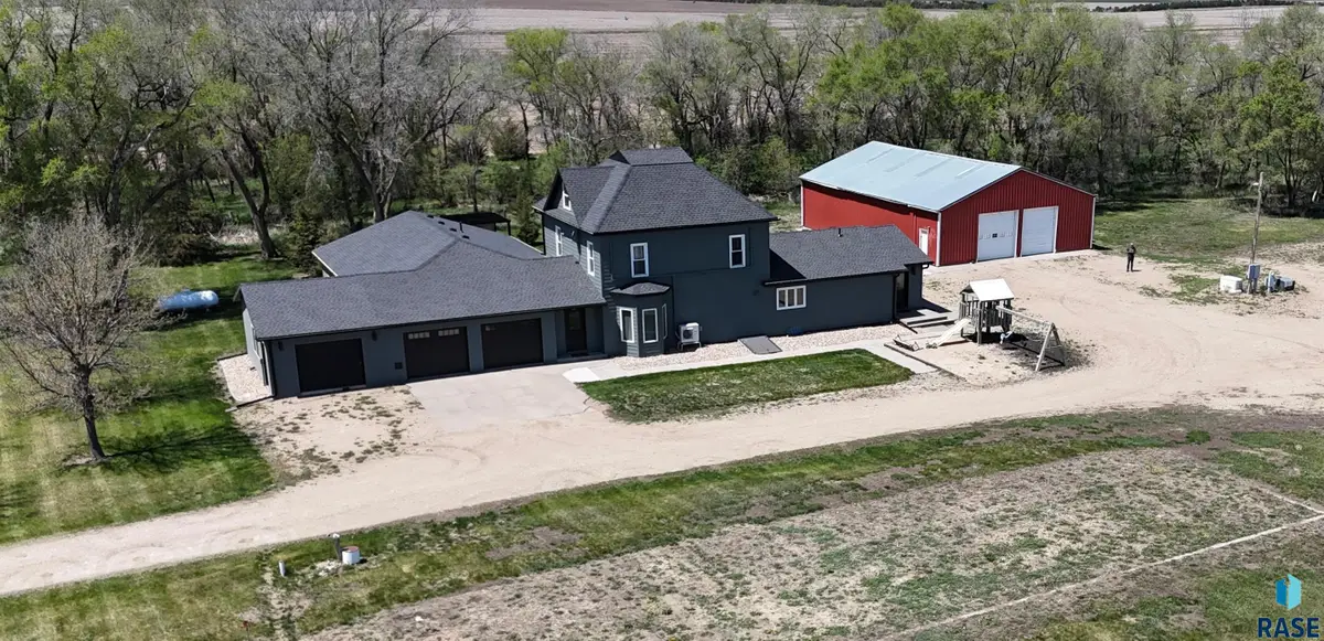 37006 281st St, Geddes, SD 57342 - #1