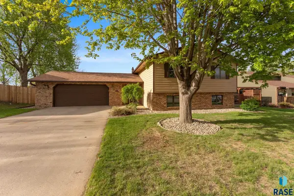 6200 W Oscar Howe Cir, Sioux Falls, SD 57106