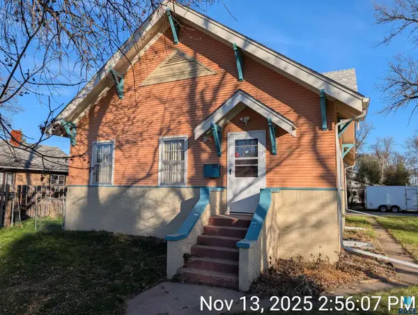 203 E 6th Ave, Sisseton, SD 57262