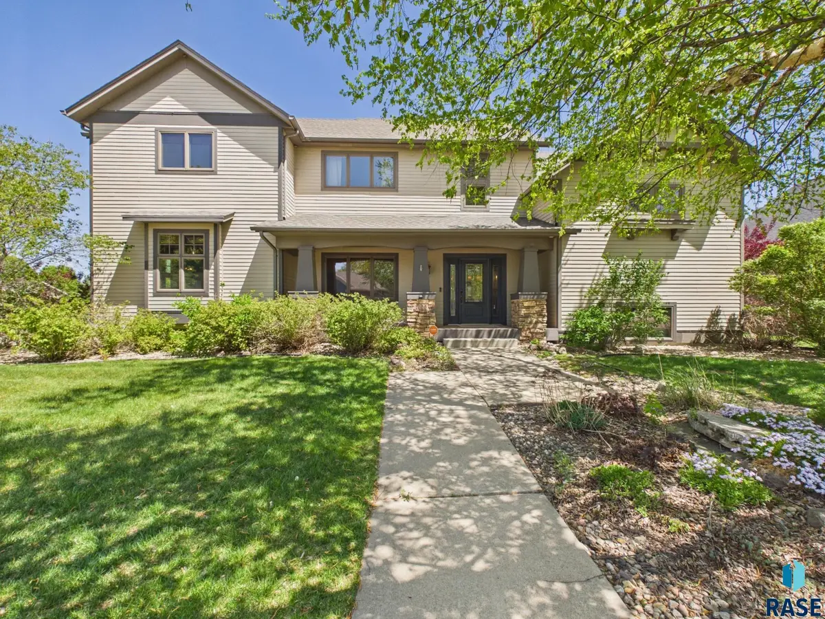 1600 S Parkview Blvd, Brandon, SD 57005 - #1