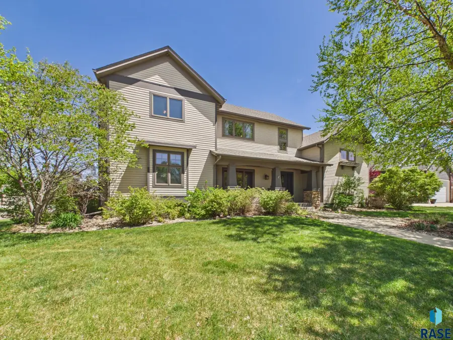 1600 S Parkview Blvd, Brandon, SD 57005 - #2