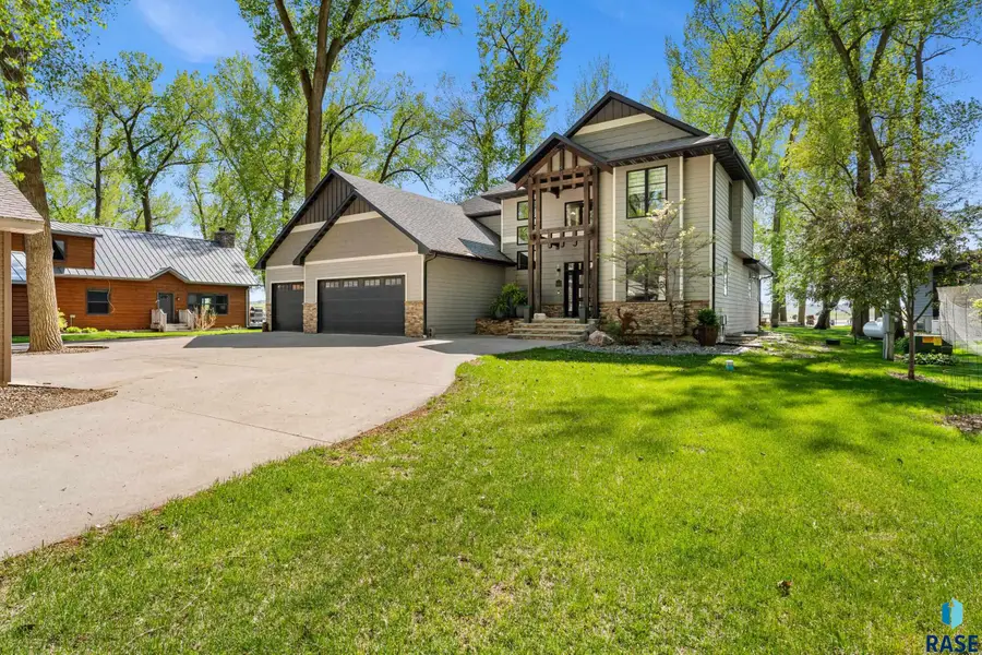 32197 Ponderson Dr, Vermillion, SD 57069 - #3