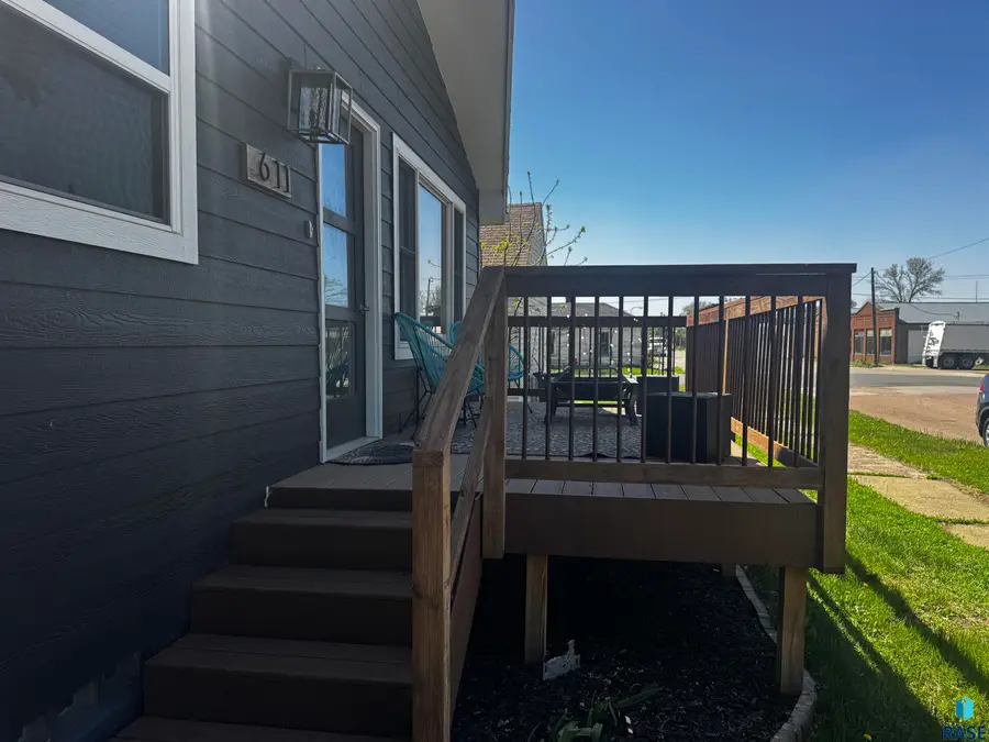 611 E 3rd St, Bridgewater, SD 57319 - #3
