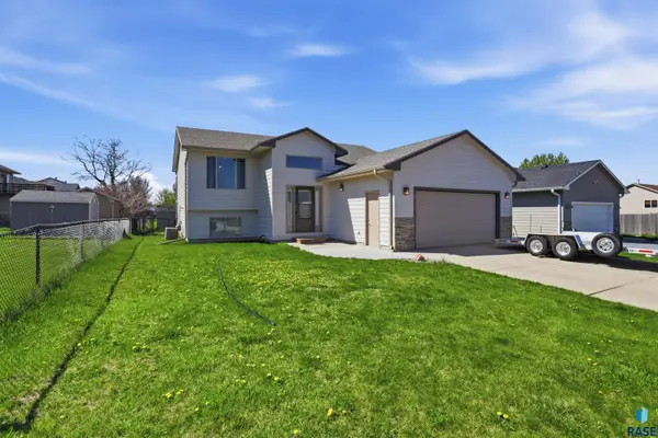 1513 E 67th St N, Sioux Falls, SD 57104