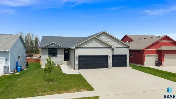 9012 W 23rd St, Sioux Falls, SD 57106