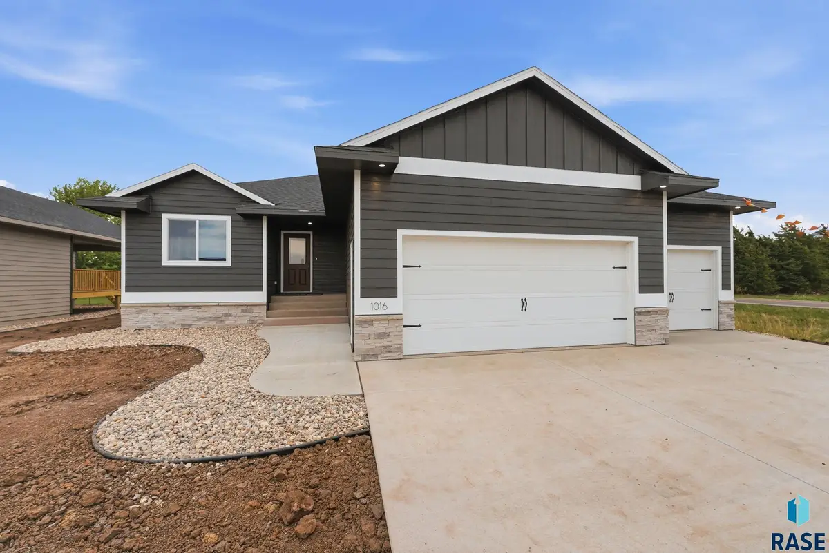 1016 Birch St, Harrisburg, SD 57032 - #1