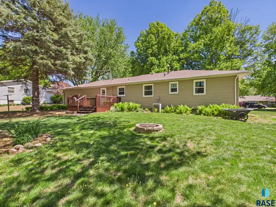 306 Park Ave, Alcester, SD 57001 - #2