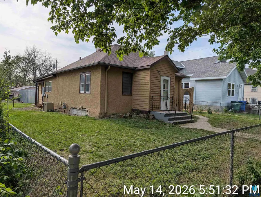 613 N Edmunds St, Mitchell, SD 57301 - #2