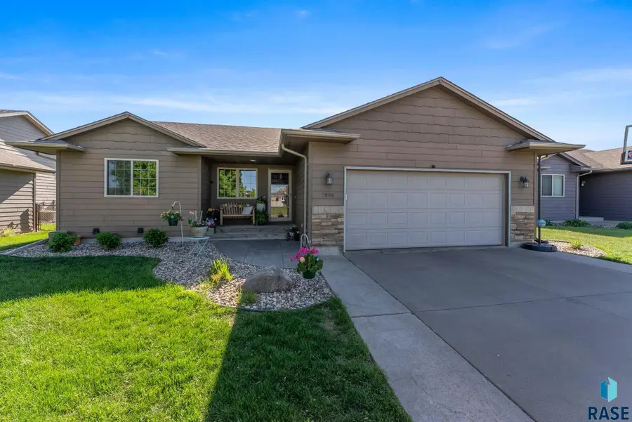 2804 Grinnell Ave S, Sioux Falls, SD 57106 - #2