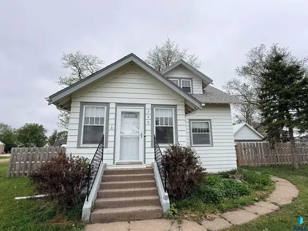 208 W Turk St, Oldham, SD 57051