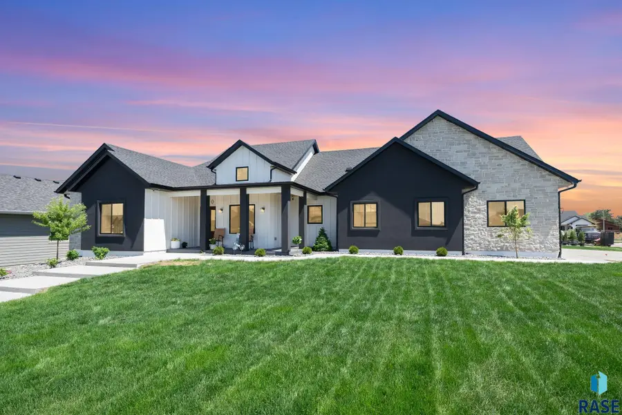 500 N Corsair Cir, Sioux Falls, SD 57110 - #2