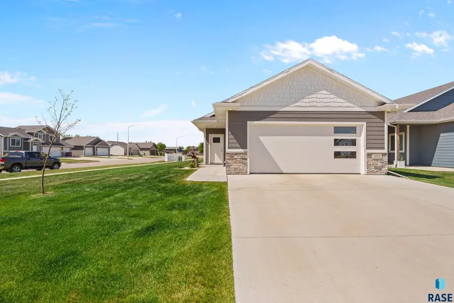 7012 Belgrave Trl, Sioux Falls, SD 57106 - #2