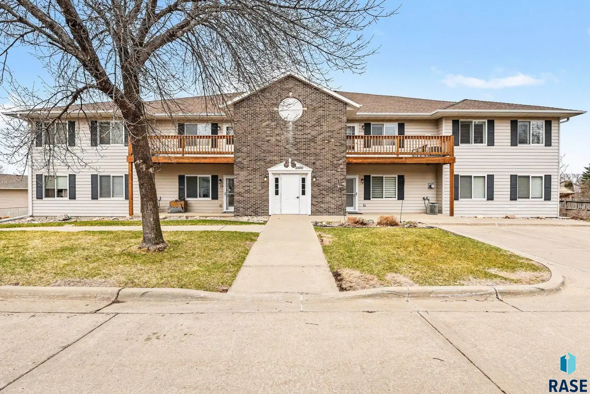 3300 W Miles Pl #202, Sioux Falls, SD 57108 - #1