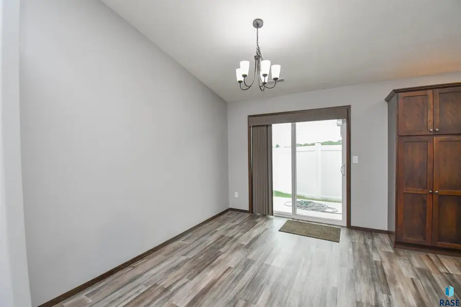 4609 W 34th St N, Sioux Falls, SD 57107 - #3