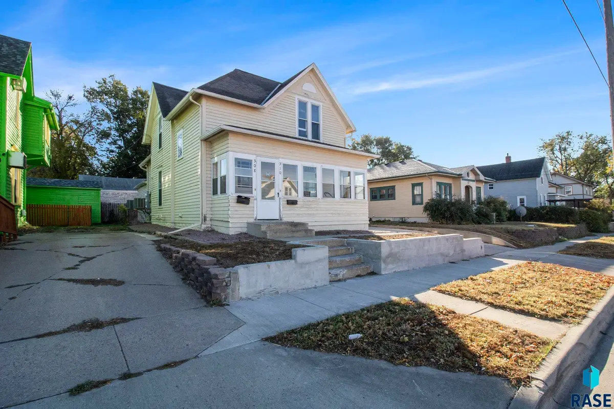 310 & 308 S Walts Ave, Sioux Falls, SD 57104 - #1