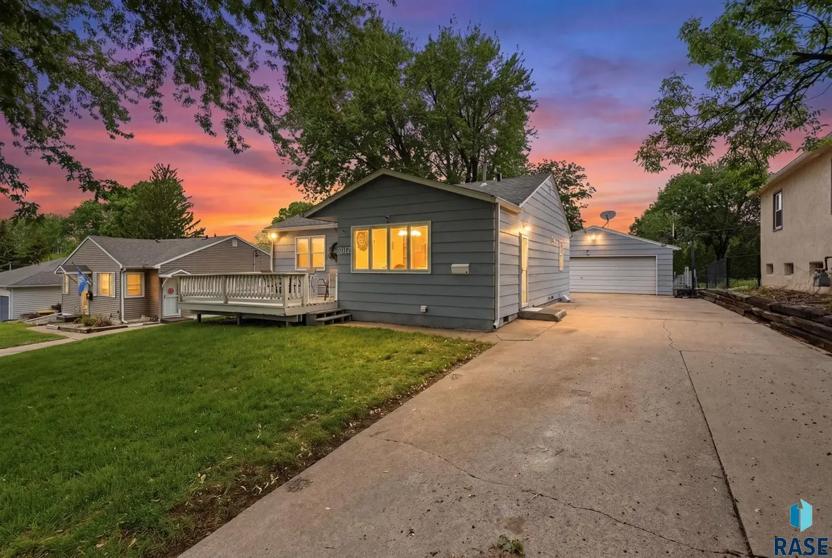 3112 E 18th St, Sioux Falls, SD 57103 - #1