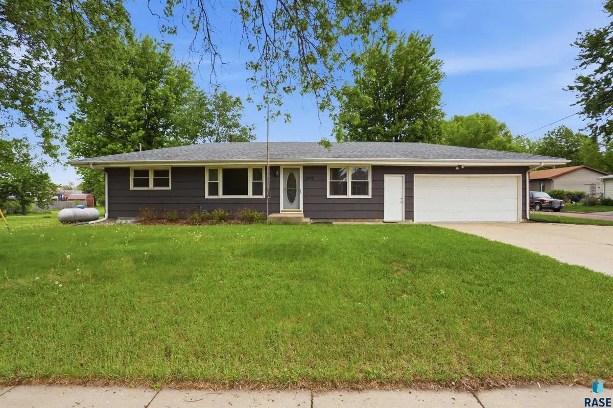 500 W 1st St, Tea, SD 57064 - #1