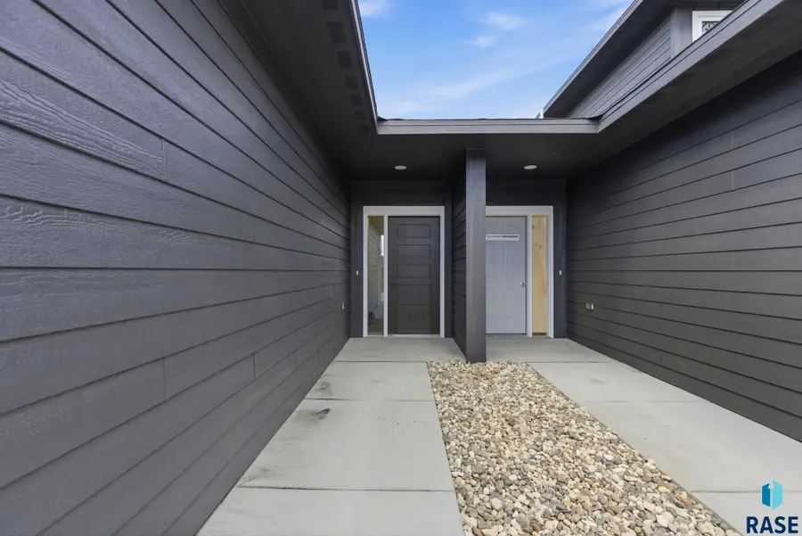 220 E Ivy Rd, Tea, SD 57064 - #3