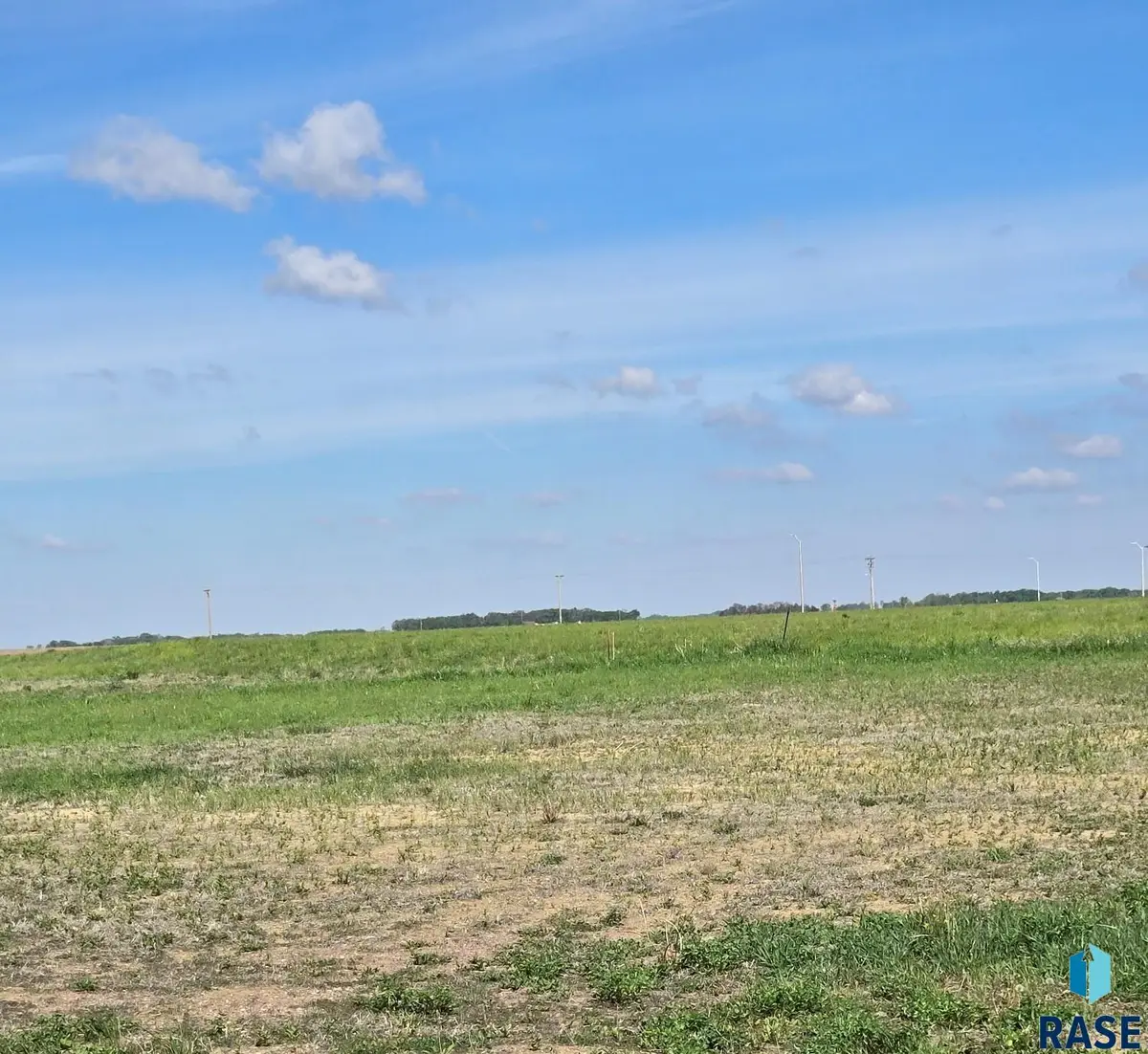 100 Whitster Cir, Hartford, SD 57033 - #1