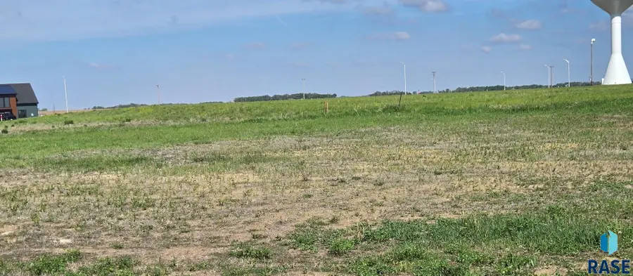 100 Whitster Cir, Hartford, SD 57033 - #2