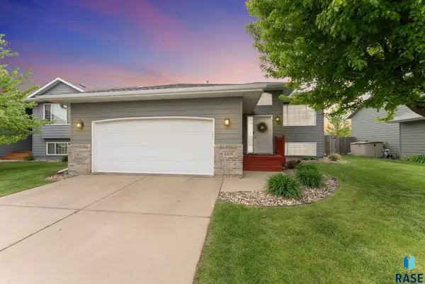 4305 S Wilson Ave, Sioux Falls, SD 57106