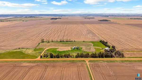48239 279th St, Canton, SD 57013