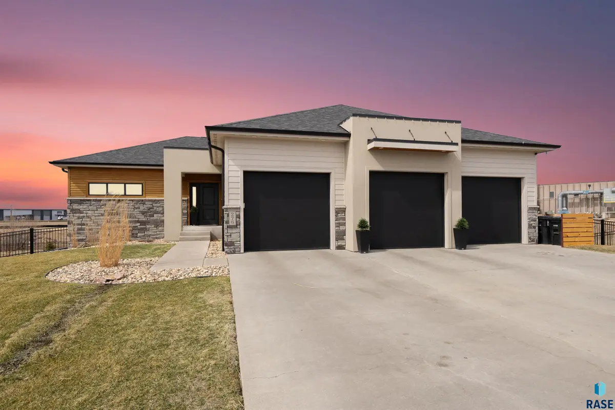 276 Central Park Ct, Harrisburg, SD 57032 - #1