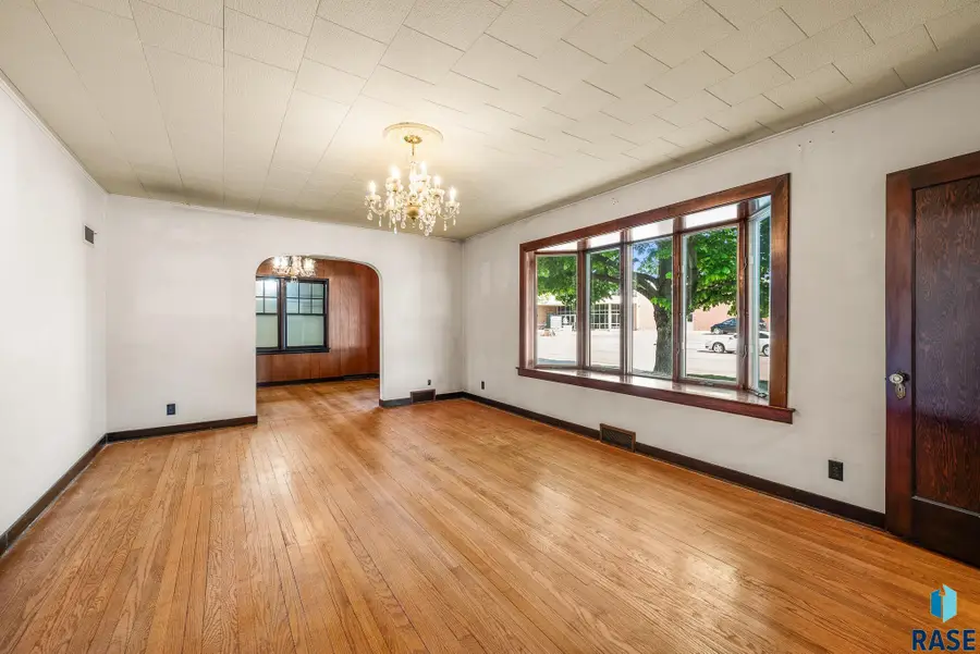 221 Essex Ave E, Salem, SD 57058 - #2