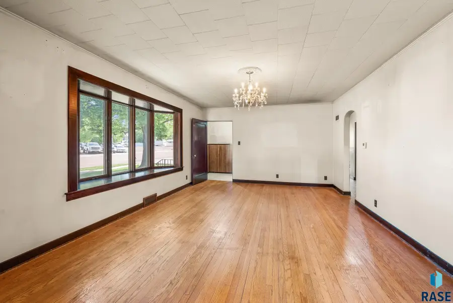 221 Essex Ave E, Salem, SD 57058 - #3