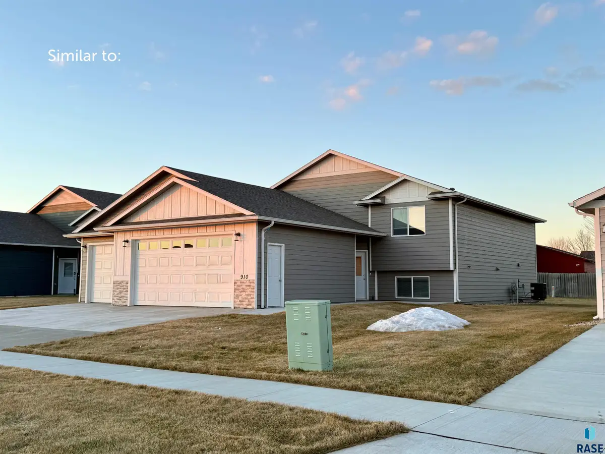 914 Birch St, Harrisburg, SD 57032 - #1