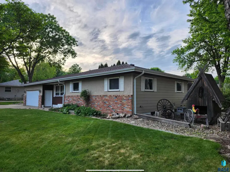 5000 W 38th St, Sioux Falls, SD 57106 - #2