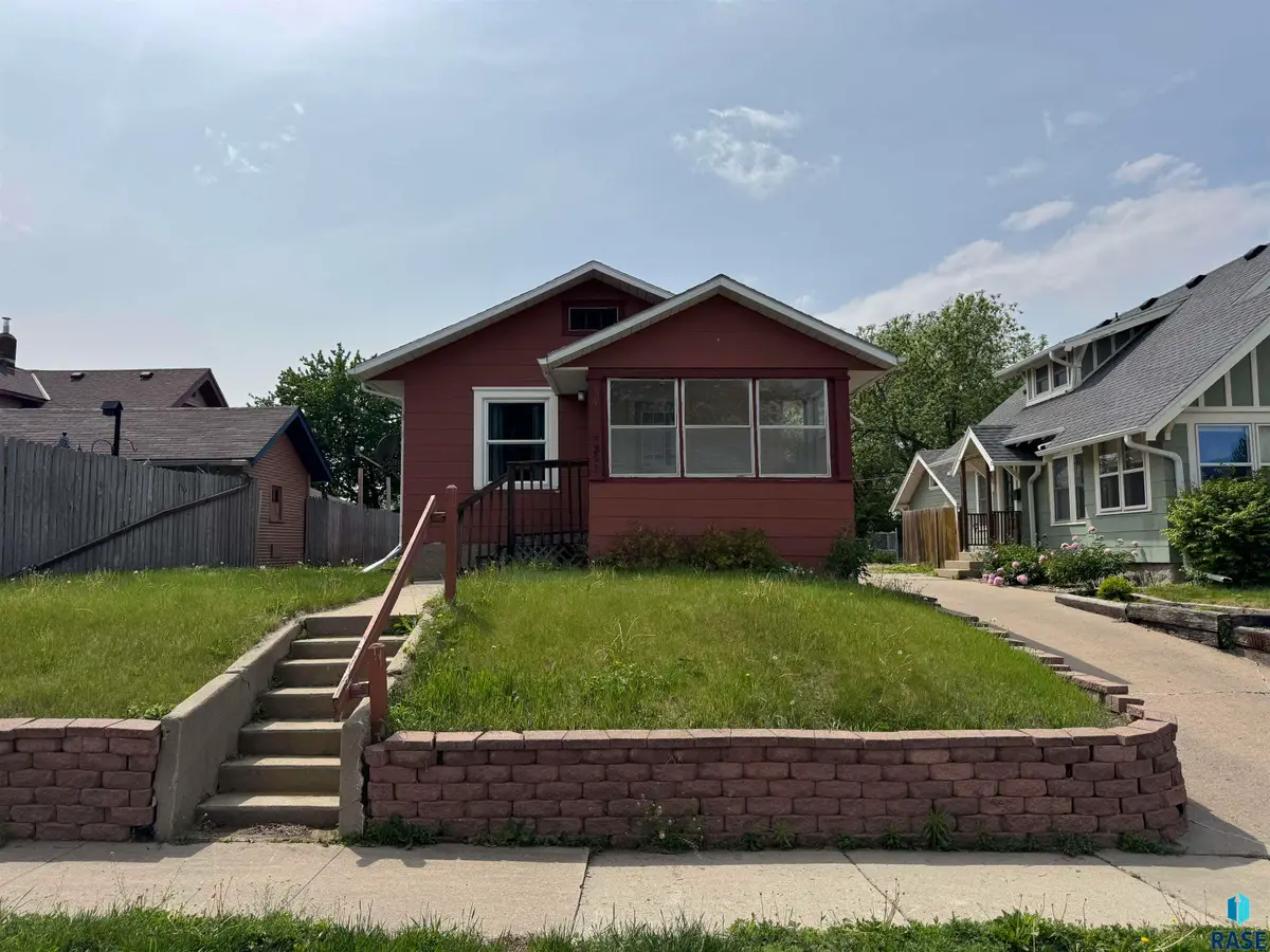 209 N Euclid Ave, Sioux Falls, SD 57104 - #1