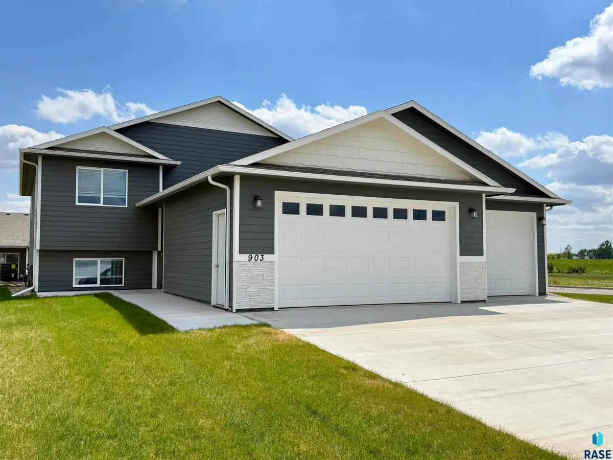 903 Birch St, Harrisburg, SD 57032 - #1